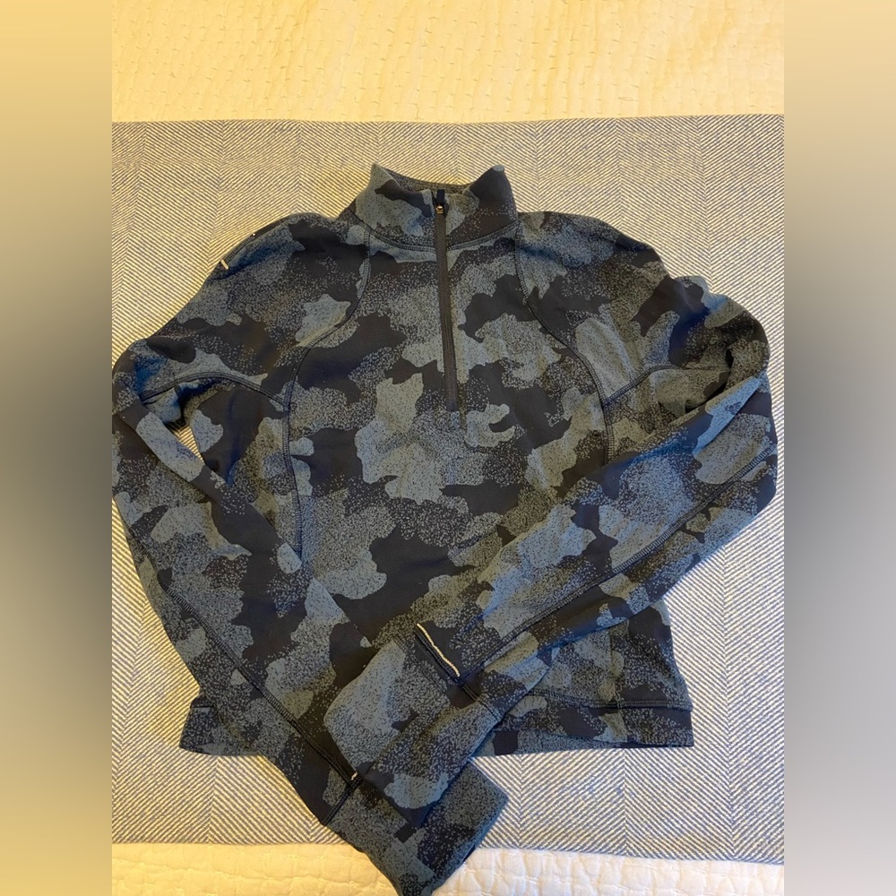 NWOT LuluLemon It’s Rulu Run Cropped Half Zip Pullover. Size 6